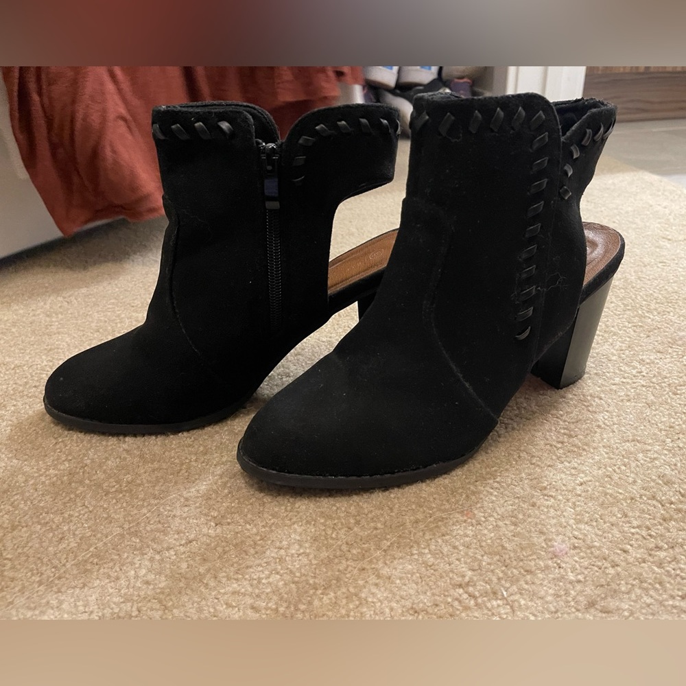 Zip up black booties